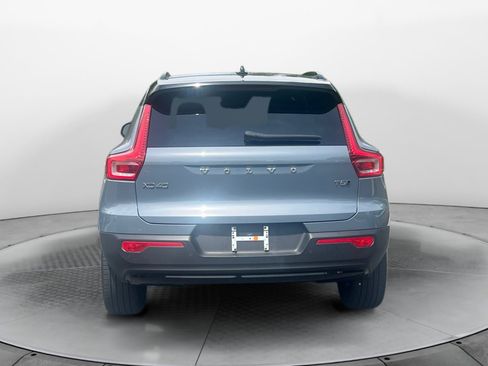 Used 2021 Volvo XC40 T5 R-Design w/ Climate Package AWD/4WD image 6