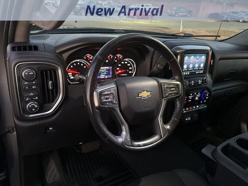 Used 2021 Chevrolet Silverado 1500 LT image 12