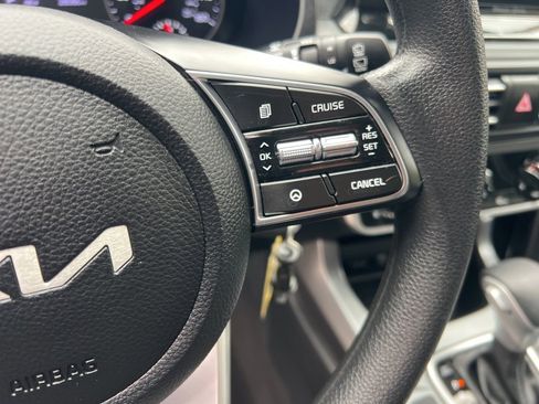 Used 2023 Kia Seltos LX image 14