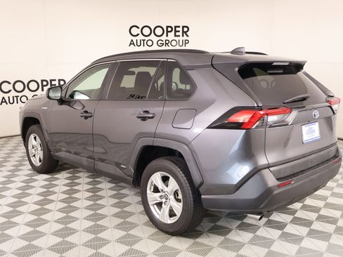 Used 2021 Toyota RAV4 LE AWD/4WD image 21