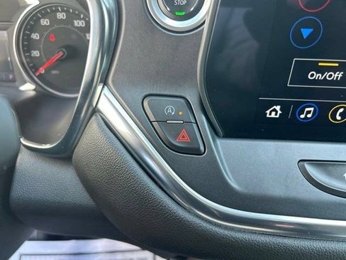 Used 2025 Chevrolet Blazer LT FWD image 30