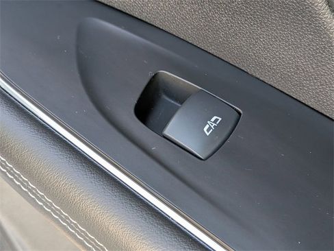 Used 2022 Buick Envision Preferred image 35