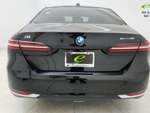 Used 2024 BMW i5 eDrive40i w/ Convenience Package RWD image 5