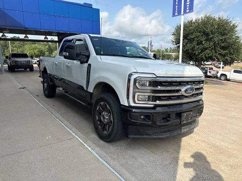 Used 2024 Ford F250 King Ranch AWD/4WD image 2