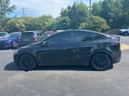 Used 2024 Tesla Model Y Long Range AWD/4WD image 6