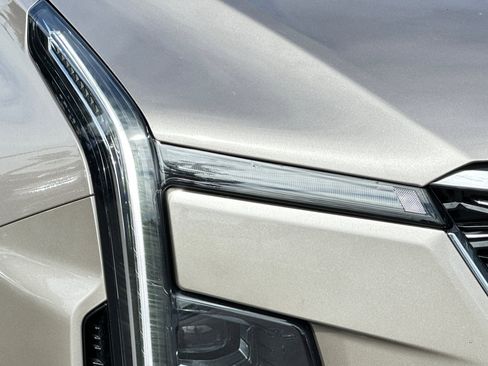 Used 2024 Cadillac XT4 Premium Luxury image 42