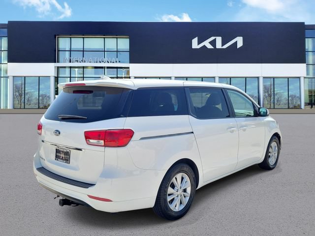 Used 2018 Kia Sedona L FWD image 3