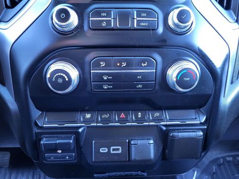 Used 2022 GMC Sierra 2500 SLE w/ Remote Start Package image 15