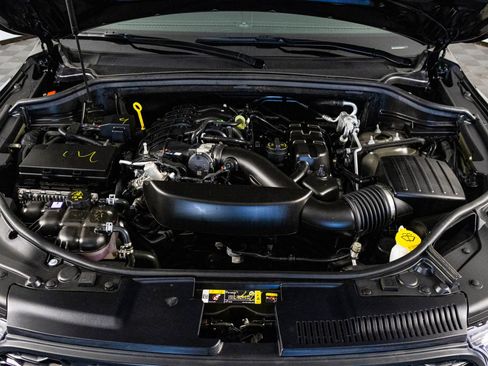 Used 2025 Dodge Durango GT AWD/4WD image 45