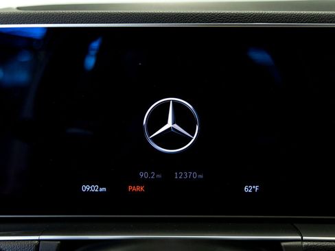 Used 2024 Mercedes-Benz GLE 350 4MATIC image 17