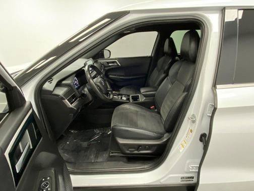 Used 2023 Mitsubishi Outlander SE Black Edition AWD/4WD image 21