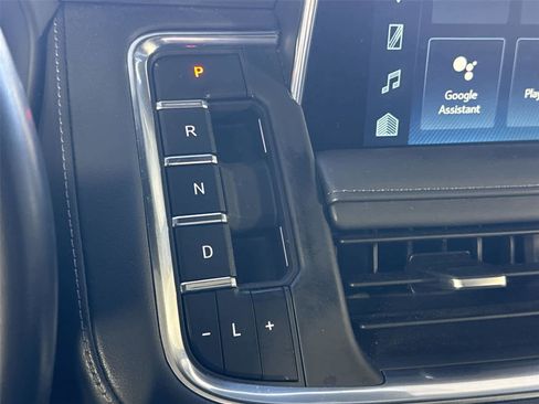 Used 2023 Chevrolet Tahoe Z71 w/ Luxury Package image 20