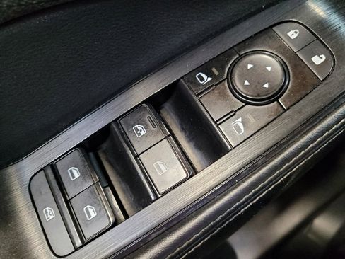 Used 2023 Nissan Rogue SV FWD image 27