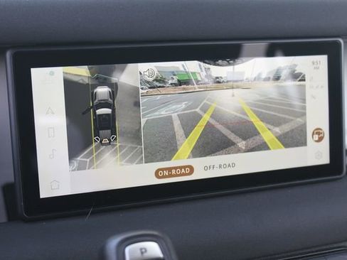 Used 2023 Land Rover Defender 110 image 19