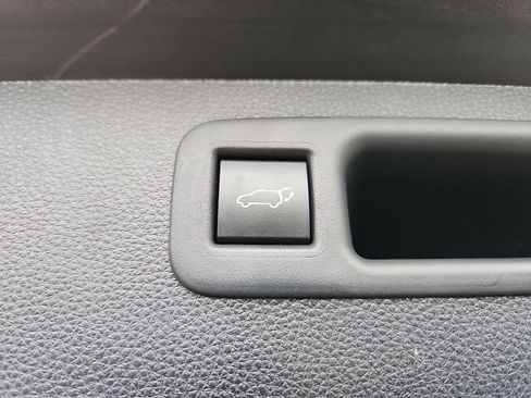 Certified 2022 Toyota Highlander XLE image 30