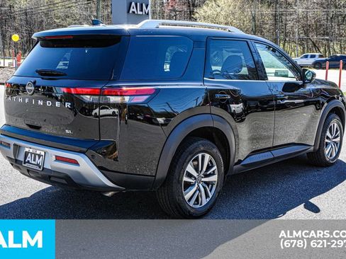 Used 2025 Nissan Pathfinder SL FWD image 5