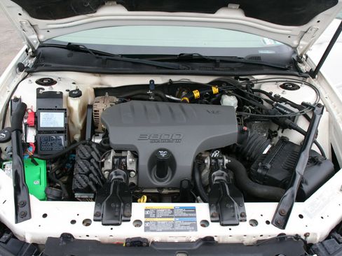 Used 2005 Chevrolet Impala LS w/ Sun And Sound Package image 18