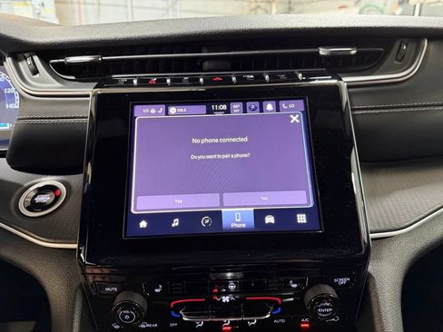 Certified 2025 Jeep Grand Cherokee Laredo X w/ Luxury Tech Group I AWD/4WD image 13