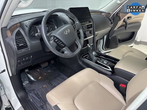 Used 2024 INFINITI QX80 Premium Select w/ All-Season Package image 13