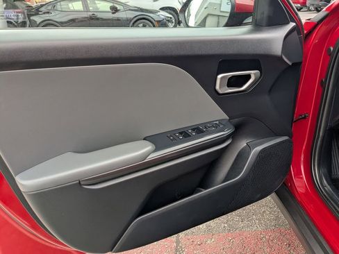Used 2025 Kia K4 LXS image 13