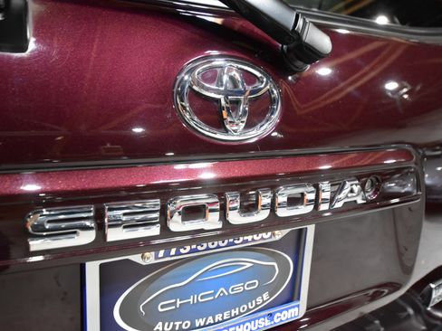 Used 2017 Toyota Sequoia SR5 image 11