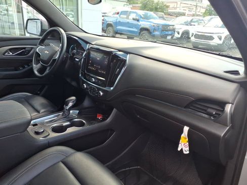Used 2023 Chevrolet Traverse LT w/ LPO, Floor Liner Package AWD/4WD image 22