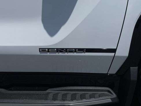 New 2025 GMC Sierra EV Denali image 31