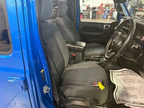 Used 2024 Jeep Wrangler Unlimited Sport AWD/4WD image 12