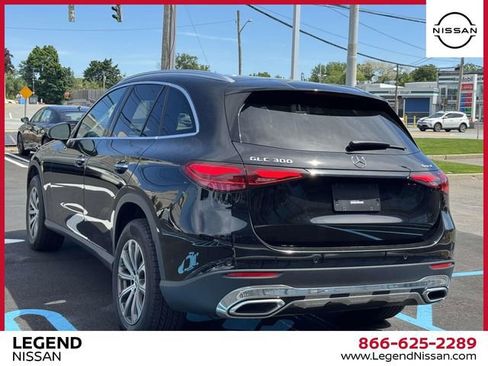 Used 2024 Mercedes-Benz GLC 300 4MATIC image 10