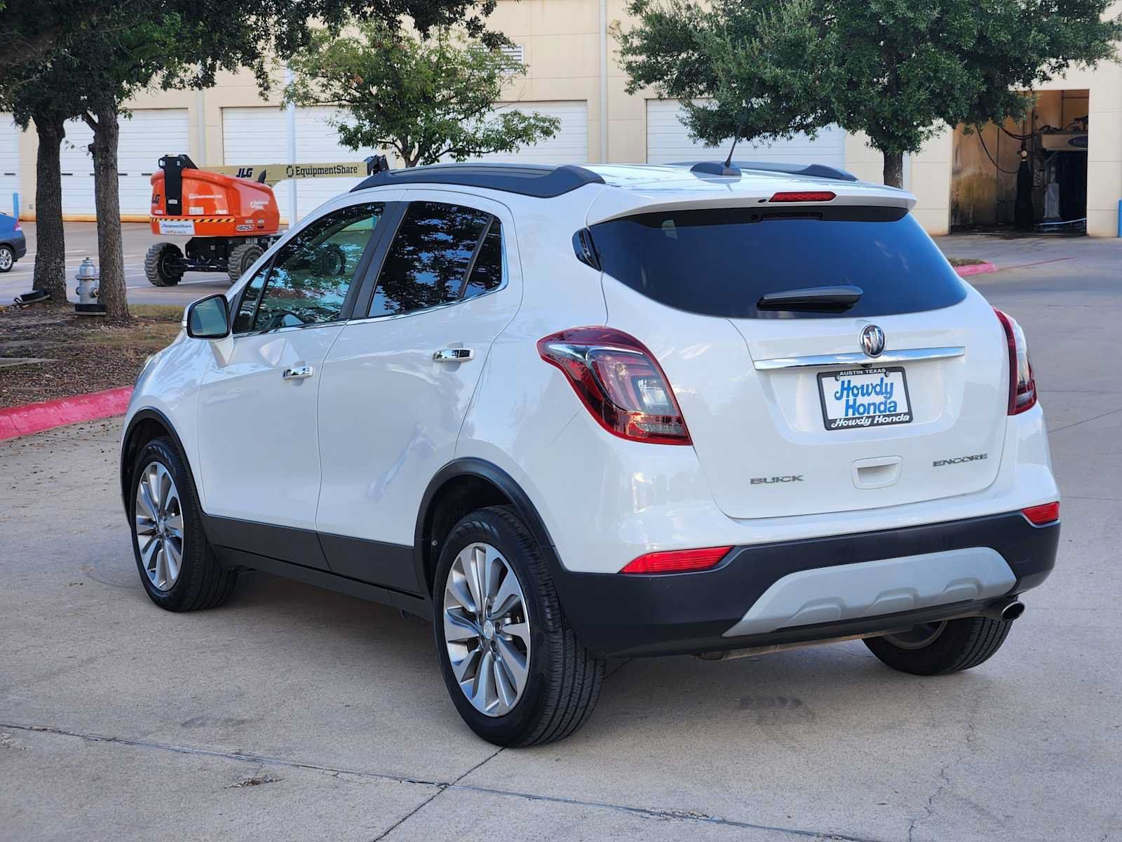 Used 2017 Buick Encore Preferred FWD image 5