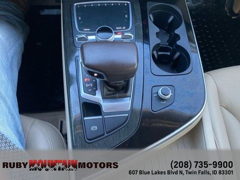 Used 2018 Audi Q7 3.0T Premium Plus AWD/4WD image 32