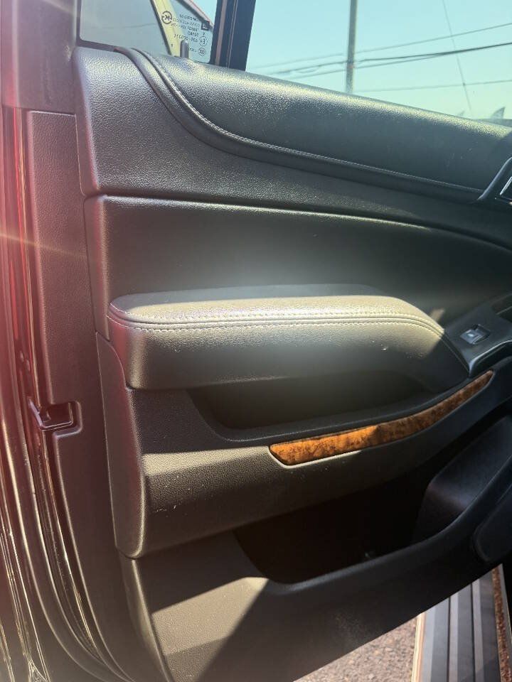 Used 2020 Chevrolet Suburban Premier RWD image 12