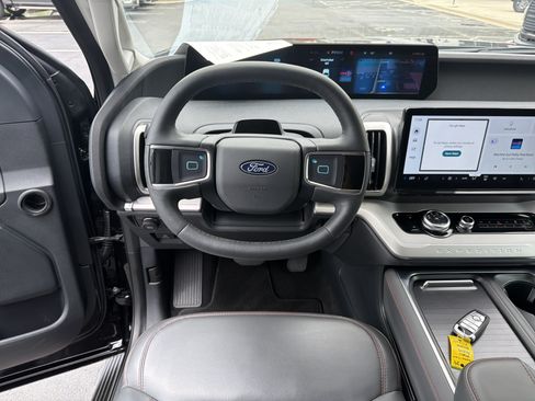 Certified 2025 Ford Expedition Max Active AWD/4WD image 46