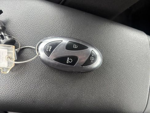 Used 2026 Hyundai Elantra Hybrid FWD image 21