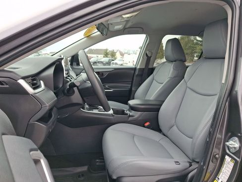 Used 2024 Toyota RAV4 LE image 10