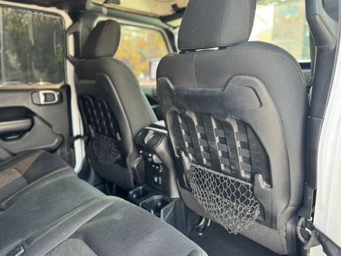 Used 2020 Jeep Gladiator Mojave AWD/4WD image 23