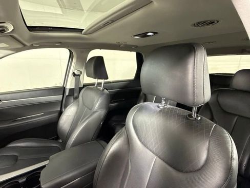 Used 2022 Hyundai Palisade SEL w/ Premium Package image 13