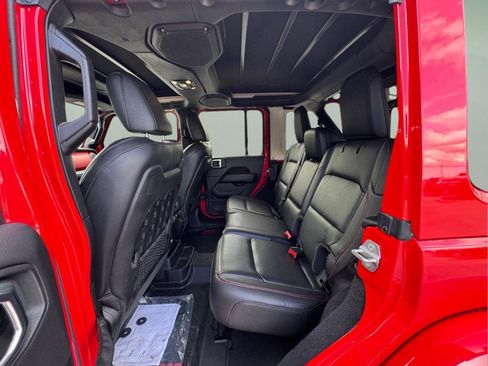 Used 2021 Jeep Wrangler Unlimited Rubicon AWD/4WD image 14