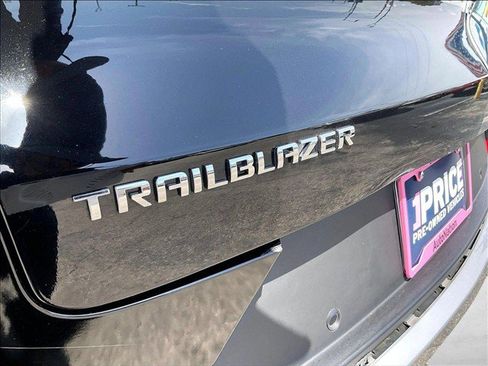 Certified 2024 Chevrolet TrailBlazer LT w/ Driver Confidence Package FWD image 30