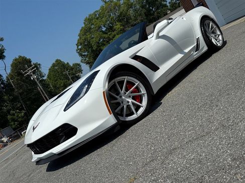 Used 2016 Chevrolet Corvette Z06 w/ 3LZ Preferred Equipment Group image 7