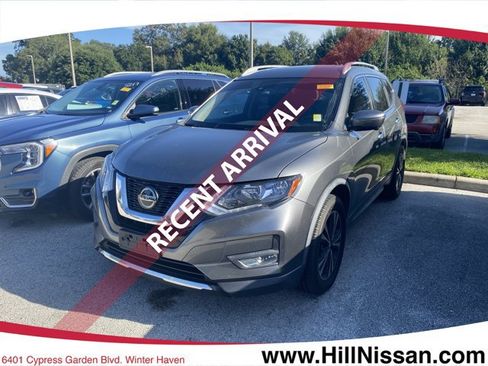 Certified 2019 Nissan Rogue SV w/ Premium Package FWD image 1