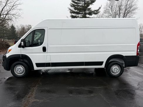 Used 2024 RAM ProMaster 2500 FWD image 6