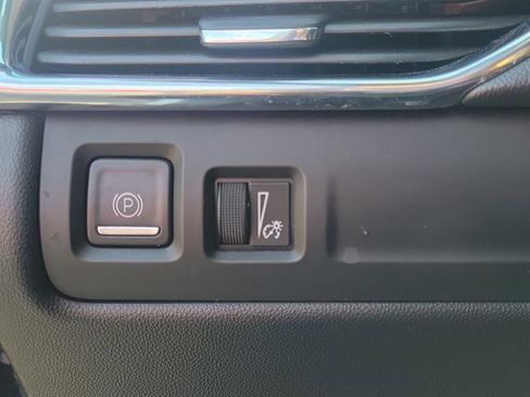 Certified 2023 Cadillac XT4 Premium Luxury image 44