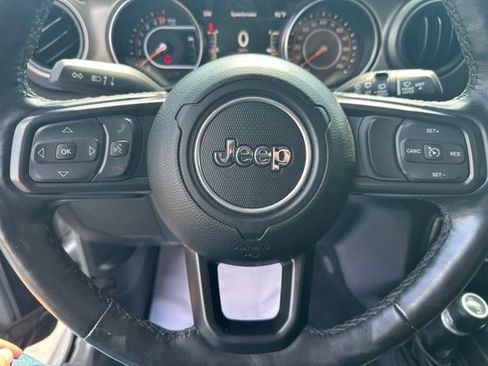 Used 2022 Jeep Wrangler Unlimited Sport AWD/4WD image 7