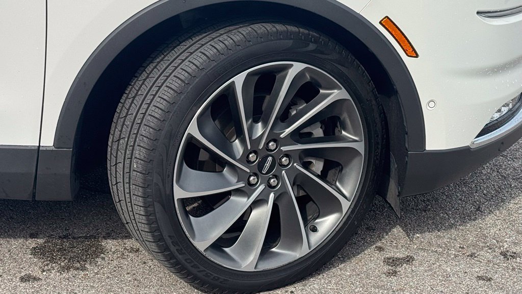 Used 2022 Lincoln Nautilus Reserve w/ Equipment Group 202A AWD/4WD image 5