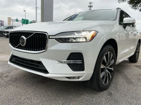Certified 2023 Volvo XC60 B5 Core w/ Climate Package FWD image 3