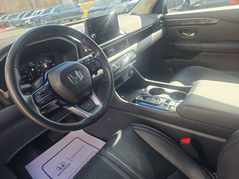 Used 2023 Honda Pilot Elite image 10