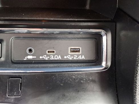 Used 2024 Subaru Ascent Limited image 24