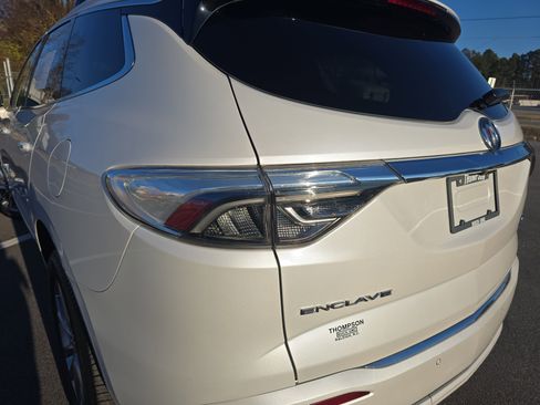 Used 2023 Buick Enclave Avenir FWD image 35