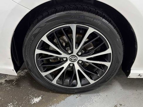 Certified 2020 Toyota Camry SE FWD image 10